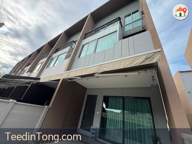 BH4354 ให้เช่าทาวน์โฮม 3 ชั้น หลังริม บ้านกลางเมือง พระราม 9 กรุงเทพกรีฑา ทำเลดี บ้านเป็นส่วนตัว พร้อมเฟอร์นิเจอร์
