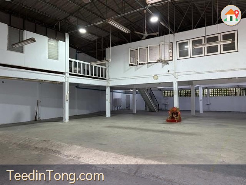 BR 1950 ให้เช่าโกดัง คลังสินค้า 120 ตรว. 580 ตรม. มีชั้นลอย ซอยวิภาวดีรังสิต 6 ใกล้ทางด่วนดินแดง เหมาะทำโกดัง คลังสินค้า อู่รถยนต์
