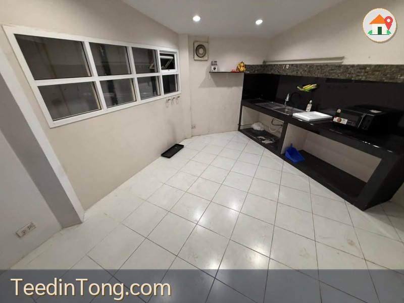 ให้เช่าบ้านเดี่ยวใกล้ เซนทรัลลาดพร้าว, ยูเนี่ยนมอลล์, เมเจอร์รัชโยธิน  ·ห้าแยกลาดพร้าว ลาดพร้าว ซอย 17 ติดกับ MRT ลาดพร้าว