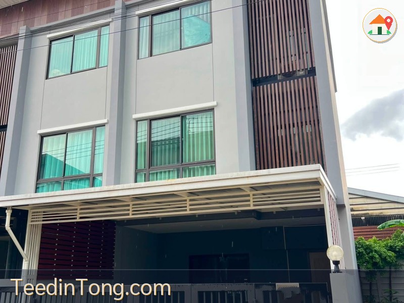 ให้เช่าทาวโฮม ใกล้สถานีรถไฟฟ้าลาดพร้าว 71 ใกล้สถานีรถไฟใต้ดินห้วยขวาง และสุทธิสาร ใกล้ Central Eastville   หลังมุม  สิริเฮ้าท์ รัชดา 18