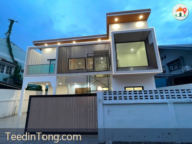ขายบ้านเดี่ยว 2 ชั้น 59 ตรว. 5 ห้องนอน ลาดพร้าว 87 ย่านเลียบด่วน รีโนเวทพร้อมอยู่ ใกล้ CDC เลียบด่วน