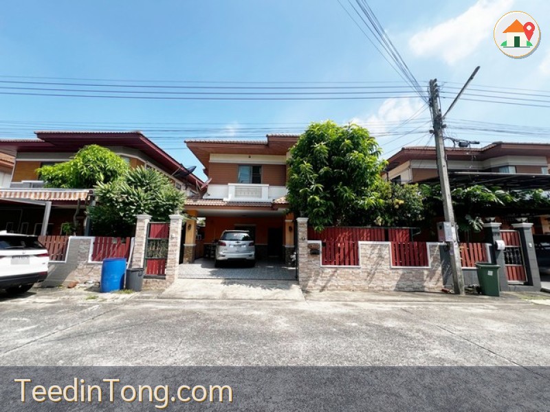 ขายบ้านเดี่ยว 2 ชั้น หมู่บ้านภัสสรัตน์ ปทุมธานี  (ถนนเมนโครงการ)