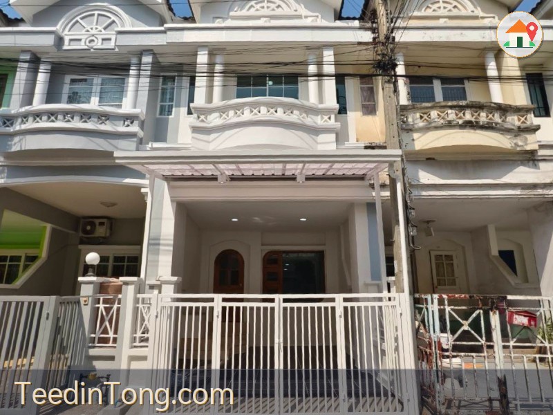 ขายด่วน! ทาวน์เฮาส์ 2 ชั้นครึ่ง บ้านเล่นระดับ พื้นที่ใช้สอยเยอะ ราคาดีที่สุด