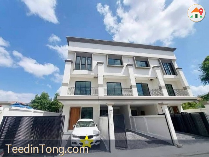 ขายพรีเมียมทาวน์โฮม 3 ชั้น 4 ห้องนอน สร้างใหม่สไตล์ Modern Classic ลาซาล 32 สุขุมวิท 105 ใกล้โรงเรียนบางกอกพัฒนา