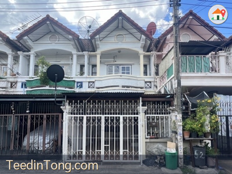 ขายทาวน์เฮ้าส์ ลาดปลาเค้า 72 แยก 8 ซอย 4 รามอินทรา กม.6 เนื้อที่ 18 ตร.ว. 2 ชั้น 2 นอน 2 น้ำ ปรับปรุงใหม่ ต่อเติมครัว ใกล้ MRT ลาดปลาเค้า