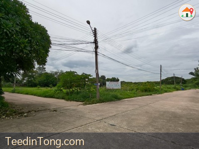 ขายที่ดินแปลงหัวมุม หมู่บ้านรุ่งเรืองวิลเลจ ซอยประชาสโมสร 26 เมืองขอนแก่น ห่างถนนใหญ่เพียง 200 เมตร เหมาะสร้างบ้าน